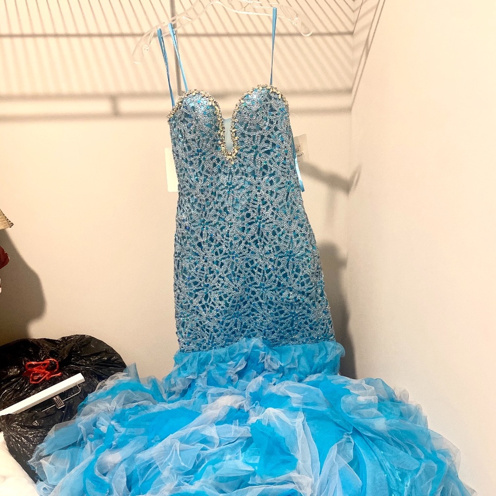 Women & Girls Blue Ruffle Puff Dress